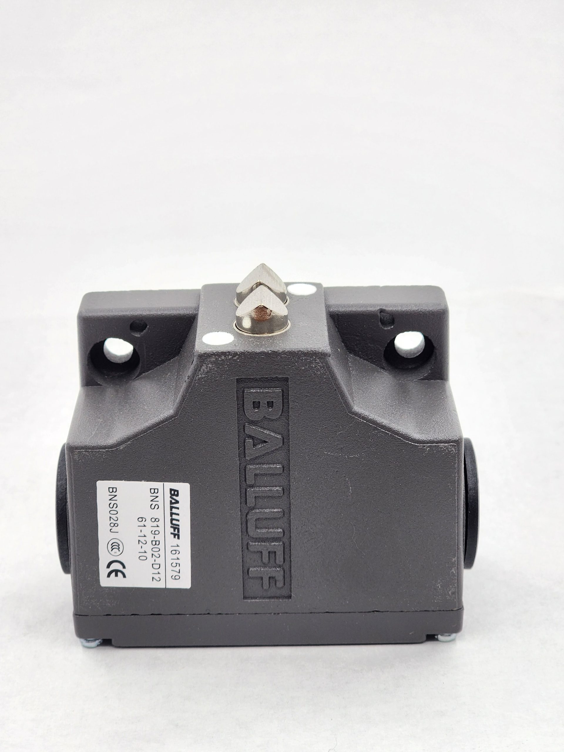 BNS 819 B02 D12 61 -12-10  BALLUFF Eksen Switchi